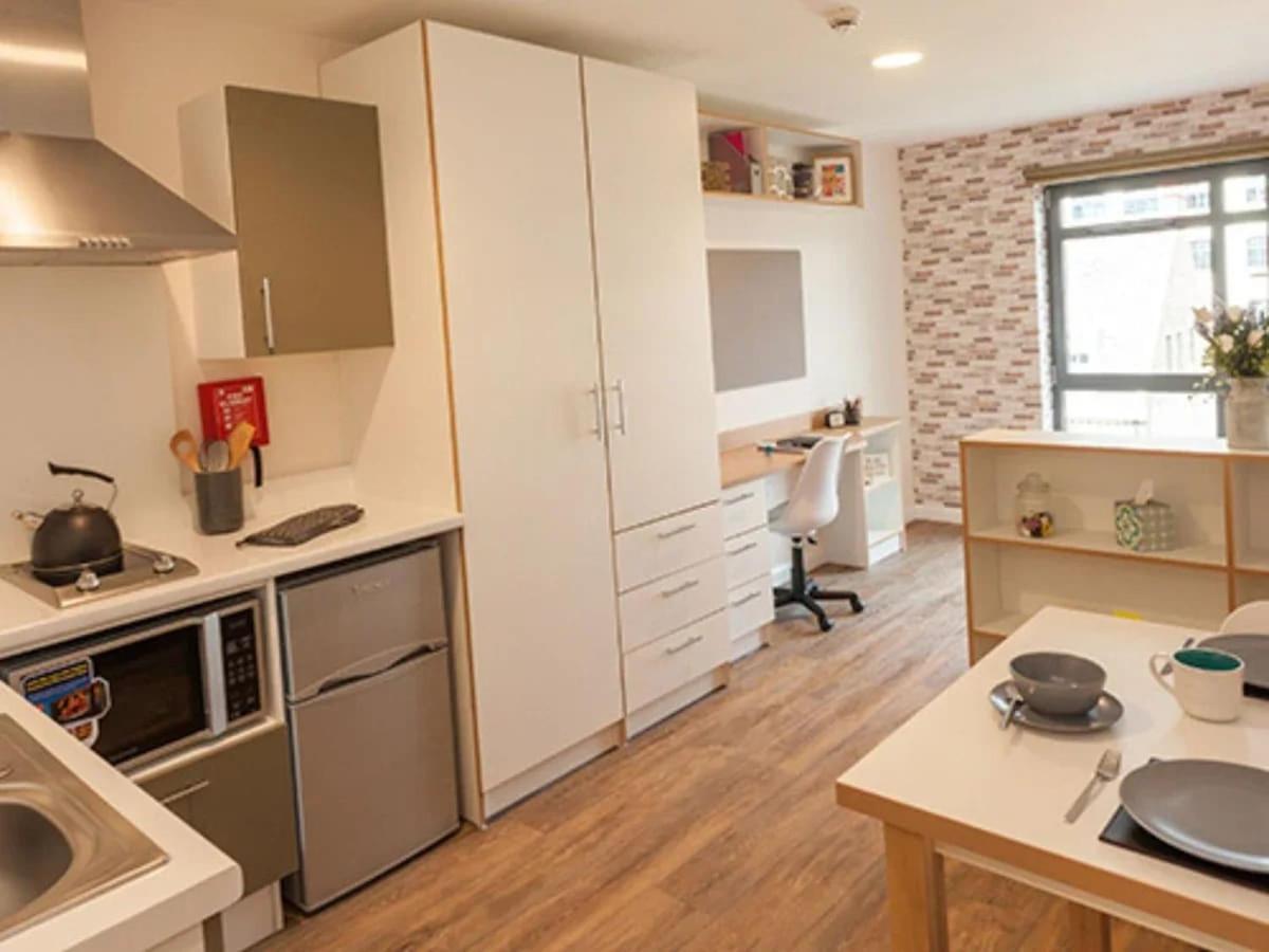 Apartment Lavish At House In Exclusive For Students *